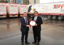 TIRSAN 2012'ye İddialı Başladı; Eyüp Lojistik'e 150 Semi-Treyler 